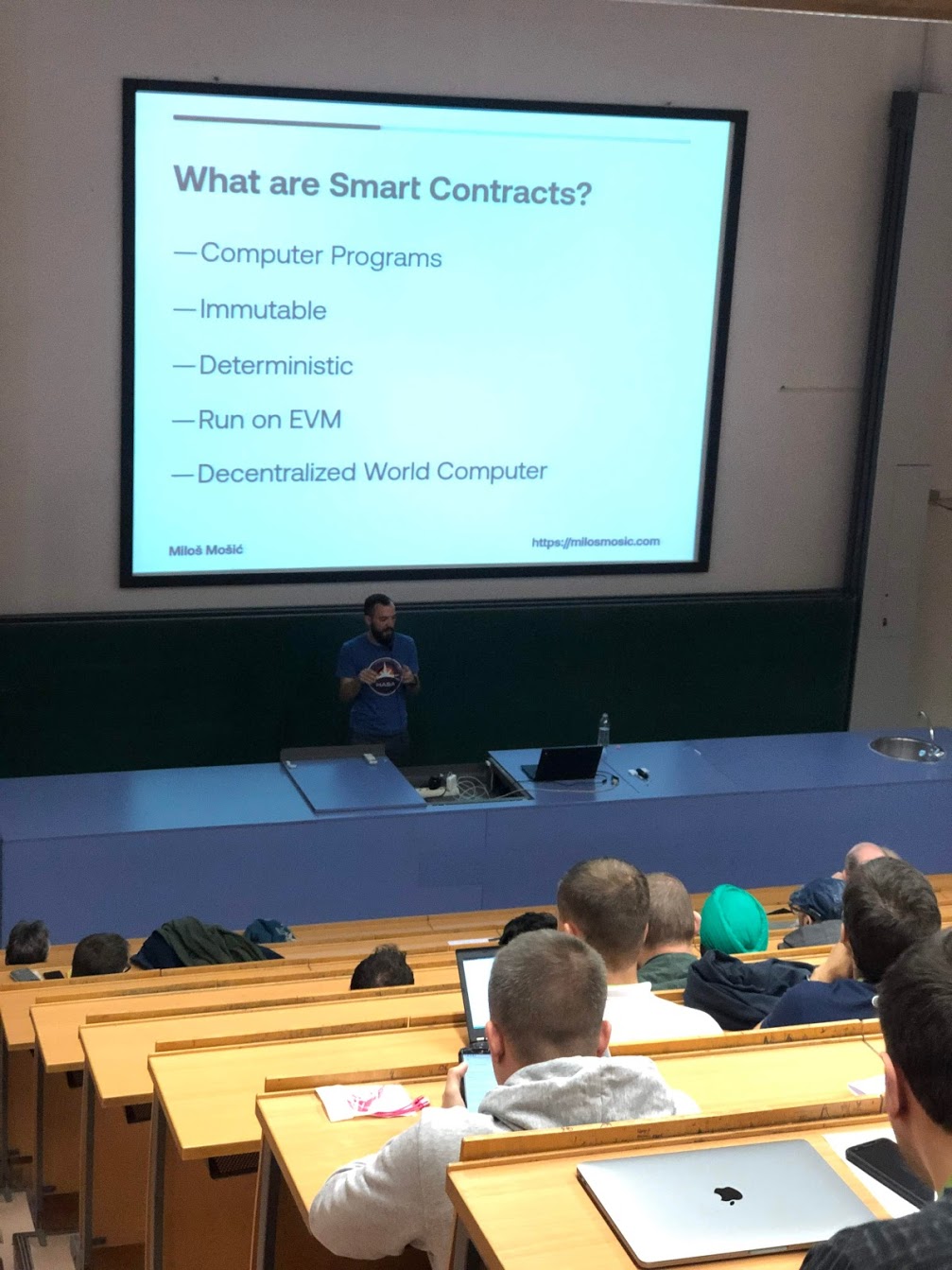 Miloš Mošić explaining what Smart Contracts are